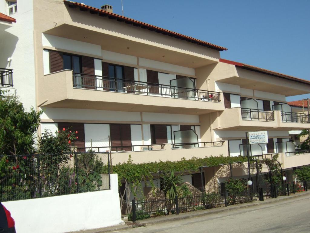 Kiwi Apartments Néa Fókaia Exterior foto